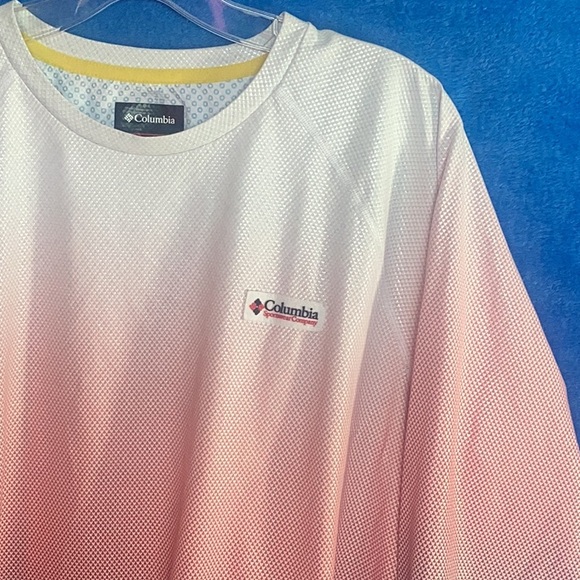 Columbia x Disney top excellent condition - Picture 2 of 7